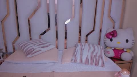    online show from 11/07/25, 10:10