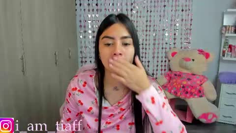Snapshot of tifany_tay2 chatting on 06/28/26, 06:03 hey am julietha online show from 06/28/26, 06:03