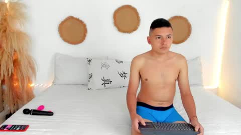 tifanyrossii online show from 04/19/26, 08:55