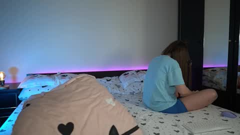 Tiffany online show from 03/27/26, 09:25