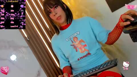 Snapshot of tiff_valentine chatting on 02/22/25, 01:22 Tiffany online show from 02/22/25, 01:22