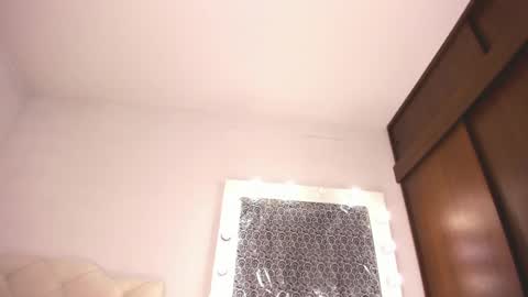 Snapshot of tiffanny_quinn chatting on 03/12/25, 06:07 Tiff online show from 03/12/25, 06:07