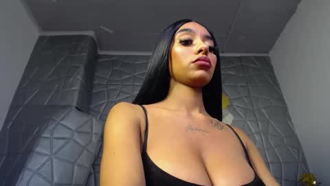 tiffany_1m online show from 03/04/25, 03:37