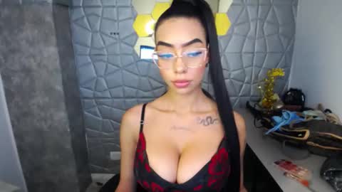 tiffany_1m online show from 03/08/25, 12:30