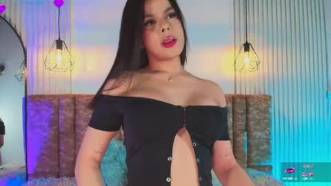 Snapshot of tiffany_johnson111 chatting on 06/18/26, 07:29 tiffany_johnson111 online show from 06/18/26, 07:29