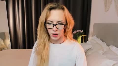 Tiffany online show from 03/22/26, 03:37