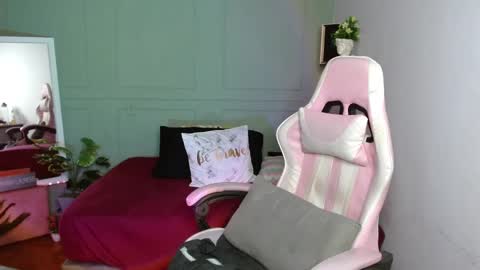 dont forget ask for custom vids  online show from 01/10/25, 05:15