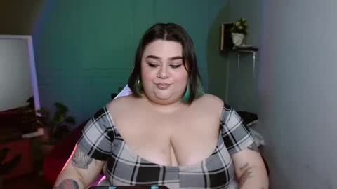 dont forget ask for custom vids  online show from 01/14/25, 02:50