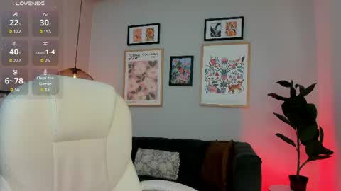 tiffany_low online show from 06/11/26, 03:54
