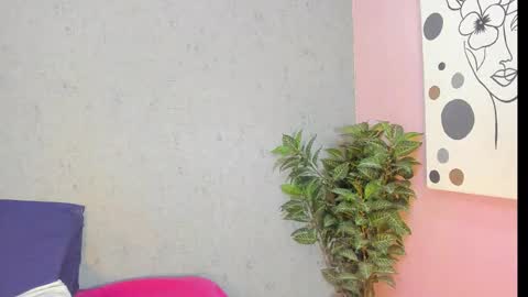 tiffany_mendez online show from 02/12/26, 12:00