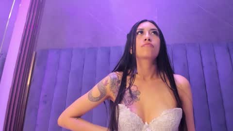 TiffanyDream8 online show from 02/11/26, 10:26