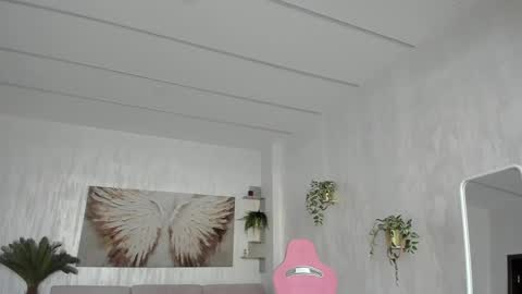 Tiffany Houston online show from 01/13/26, 07:24