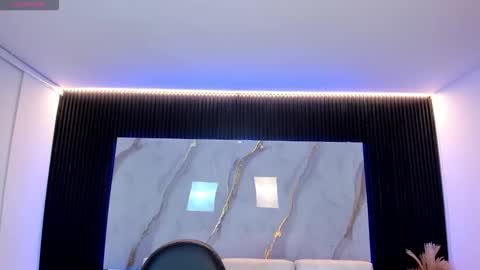 tiffanyhoustton online show from 02/05/26, 11:26