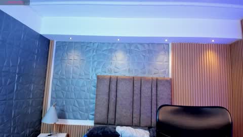 tiffanyhoustton online show from 03/17/26, 11:35