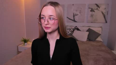 Tiffany online show from 02/03/25, 10:58