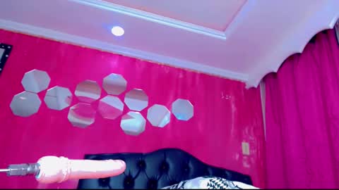 tiffanymackensyy69 online show from 12/19/25, 11:45