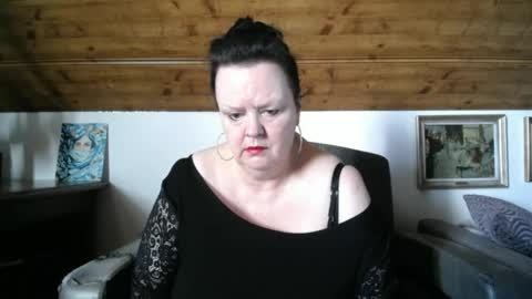 Snapshot of tiffanymature chatting on 04/29/26, 08:18 TiffanyMature online show from 04/29/26, 08:18