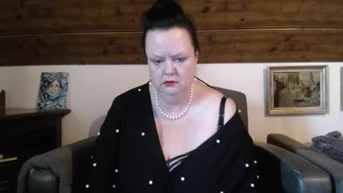Snapshot of tiffanymature chatting on 05/15/26, 07:37 TiffanyMature online show from 05/15/26, 07:37