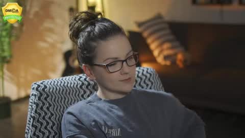 tiffanyriox online show from 04/14/26, 11:44