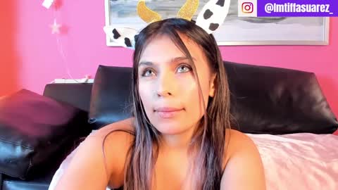Snapshot of tiffanysuarez_ chatting on 01/15/25, 01:41 Stefany Suarez online show from 01/15/25, 01:41