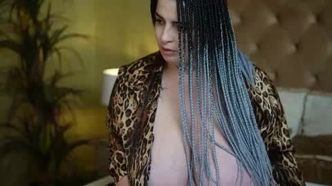  Tiffany  online show from 10/05/25, 07:34