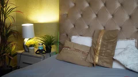  Tiffany  online show from 11/02/25, 06:43