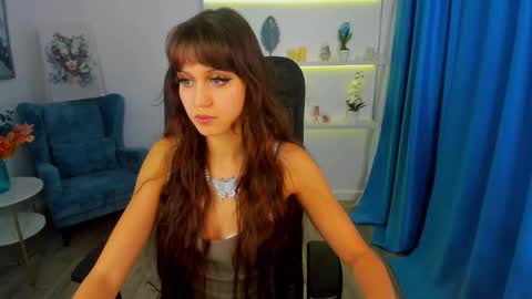 tiffanyyoun online show from 11/27/25, 08:33