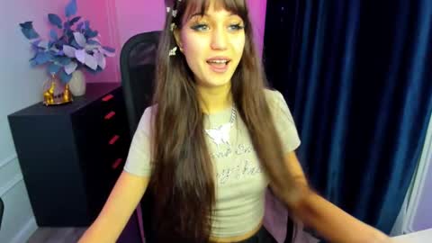 tiffanyyoun online show from 11/28/25, 12:41