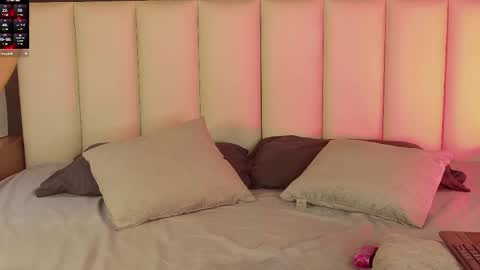 Tiffany  online show from 01/25/25, 02:04