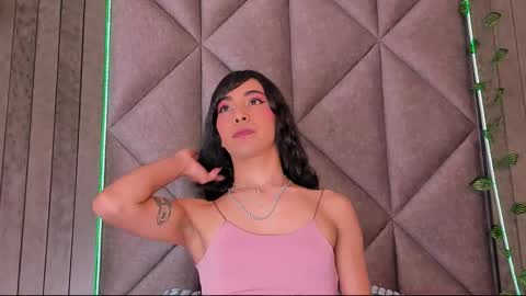 Tiffany  online show from 11/17/25, 08:14