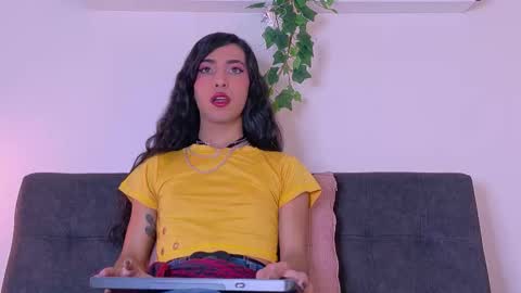 Tiffany  online show from 03/05/26, 07:54