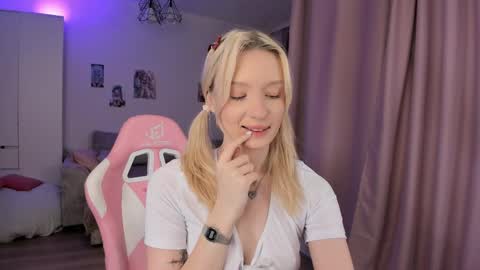 Tiffany online show from 04/02/26, 03:26