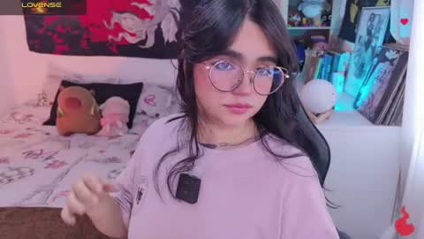 Snapshot of tigerlily__1 chatting on 06/25/26, 02:21 Lilith online show from 06/25/26, 02:21
