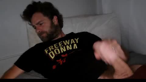 Snapshot of tigerzaddy chatting on 10/24/25, 01:40 tigerzaddy online show from 10/24/25, 01:40