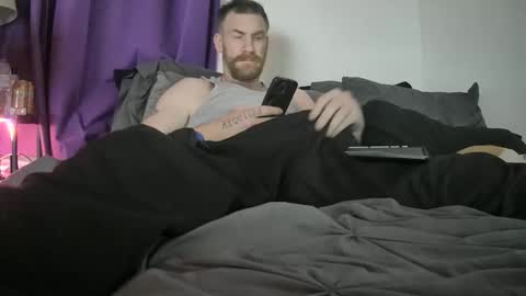 Snapshot of tiggity19 chatting on 05/13/26, 10:01 Tiggity23 come stroke my 9 cock with ne online show from 05/13/26, 10:01