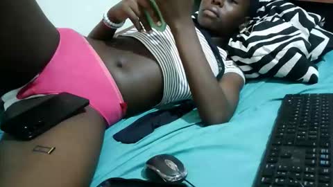 tight_pussie online show from 04/14/26, 11:27