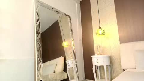 T I F F A N Y online show from 10/16/25, 10:33