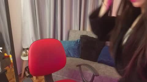 tiinajonus_ online show from 02/19/26, 05:03