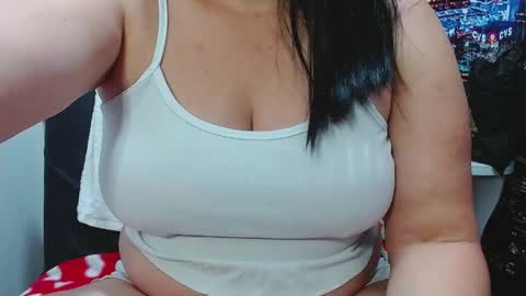 Tila online show from 03/31/26, 01:29