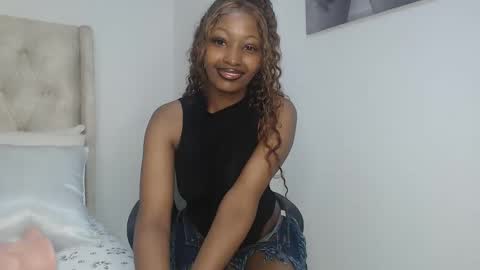 Snapshot of tilly_ebony chatting on 05/06/26, 11:48 Tilly online show from 05/06/26, 11:48