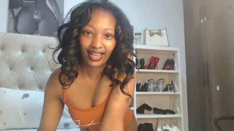 Snapshot of tilly_ebony chatting on 06/13/26, 01:20 Tilly online show from 06/13/26, 01:20