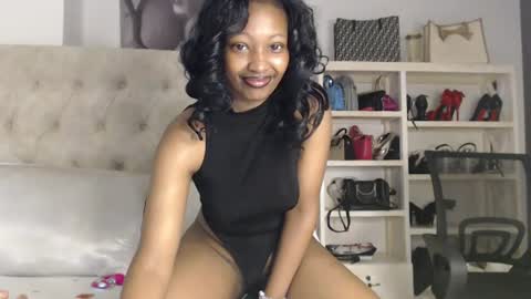 Snapshot of tilly_ebony chatting on 06/14/26, 11:23 Tilly online show from 06/14/26, 11:23