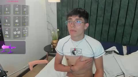 Snapshot of tim__fox chatting on 02/08/25, 07:38 Tim Fox online show from 02/08/25, 07:38