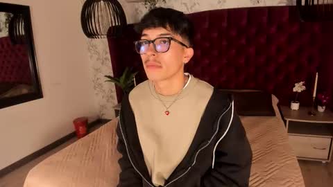 Snapshot of tim__fox chatting on 11/17/25, 12:11 Tim Fox online show from 11/17/25, 12:11