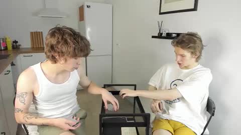 Tim online show from 10/09/25, 07:34