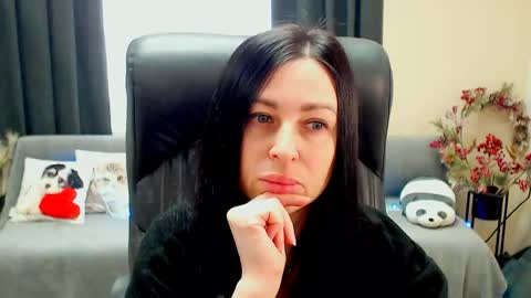 Snapshot of timeparadice chatting on 04/30/26, 07:58 Luisa online show from 04/30/26, 07:58