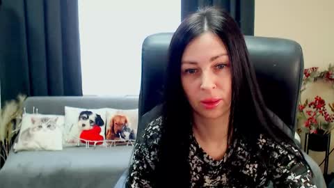 Snapshot of timeparadice chatting on 05/29/26, 08:23 Luisa online show from 05/29/26, 08:23