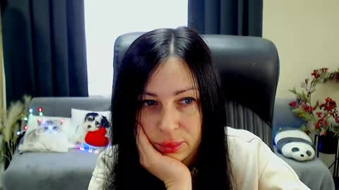 Snapshot of timeparadice chatting on 06/02/26, 08:16 Luisa online show from 06/02/26, 08:16