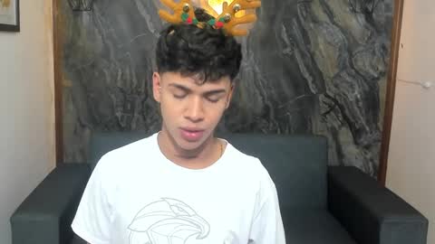 Snapshot of timmy_king777 chatting on 12/22/24, 01:01 Timmy King -. online show from 12/22/24, 01:01