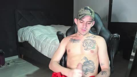 Snapshot of timothy_eliot chatting on 11/14/25, 05:17 wanna play bareback uncut colombian couple new twink bbk online show from 11/14/25, 05:17